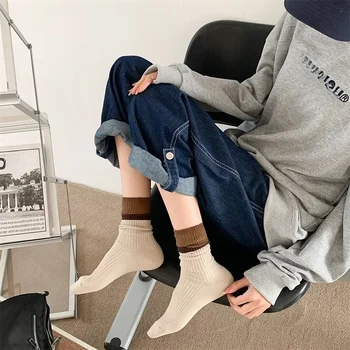  2023 Нови контрастни цветни чорапи Дамски високи чорапи за натрупване на високи чорапи Корейска версия на пролетни летни памучни чорапи Дизайнерски жени